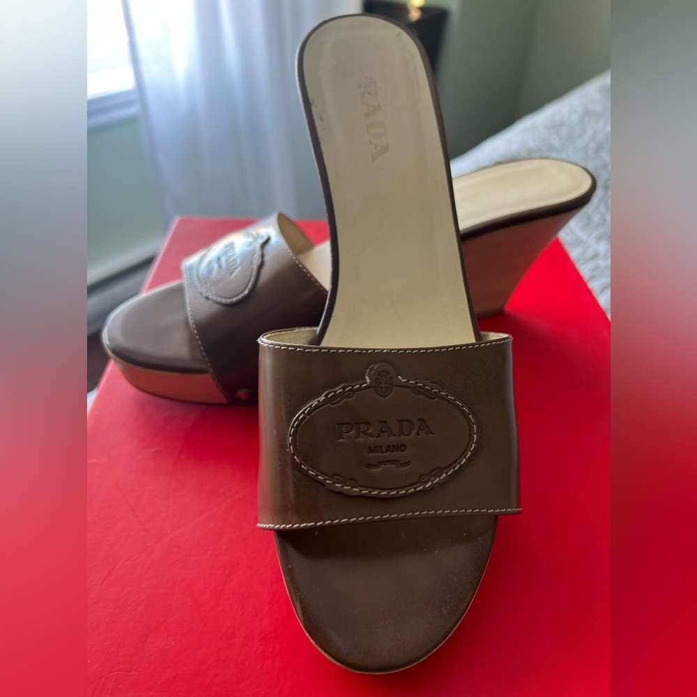 Prada Patent Leather wedge size 38